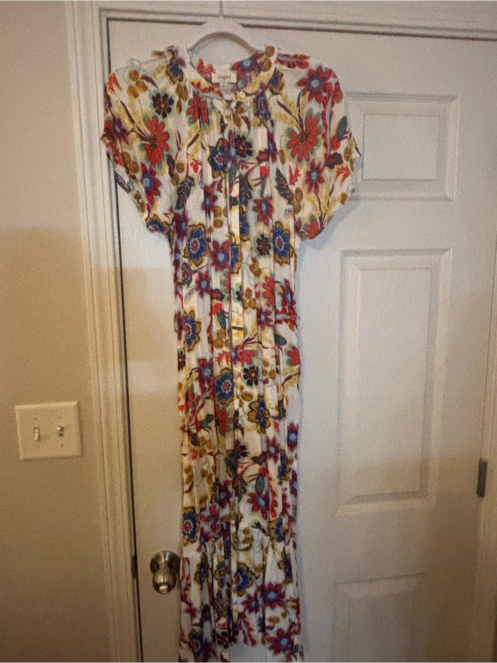 entro White Floral Maxi Dress with Red & Blue Flowers